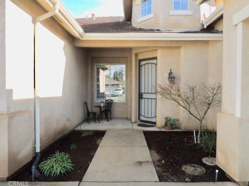 3051 Carson Ave, Clovis, CA 93611-3952
