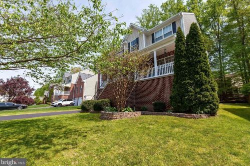 15325 Dillwyn Ct, Woodbridge, VA 22193-5869