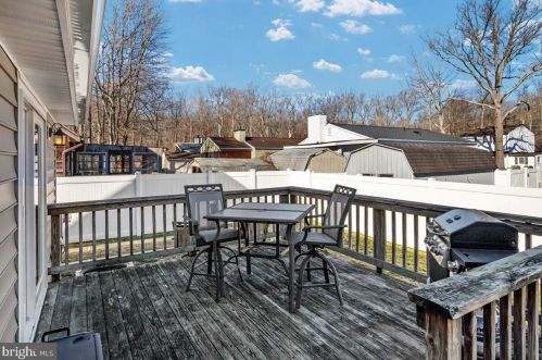 1176 Spruce Ave, Shady Side MD 20764-9562 exterior