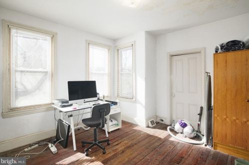 867 30 St, Philadelphia PA 19121-3604 exterior