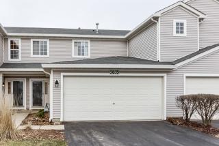 3035 Creekside Dr, Plainfield, IL 60586-1752