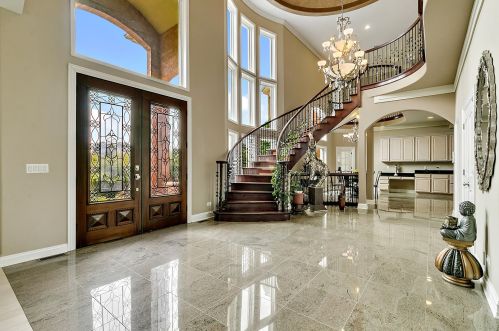 9171 Falling Waters Dr, Willowbrook IL  60527-0717 exterior