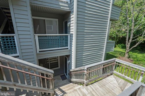 11723 Summerchase Cir, Herndon, VA 20194-1137