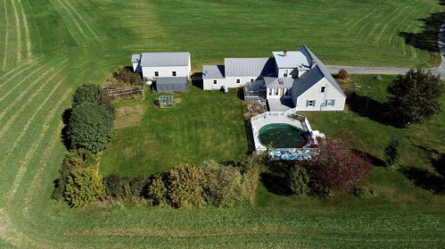 205 River Rd, Piermont, NH 03779-3004