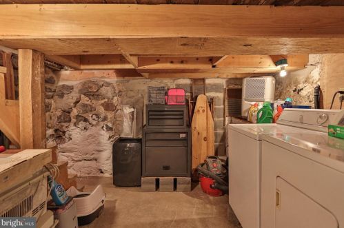 23 Central Ave, Bangor PA 18013-2221 exterior