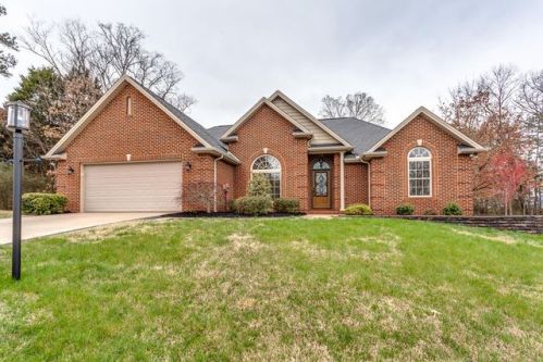6068 Whisper Ridge Ln, Corryton, TN 37721-4147