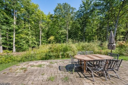64 Hillcrest Rd, Warren, NJ 07059-5305