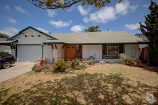 1111 Dahlia St, Oxnard, CA 93036-2302