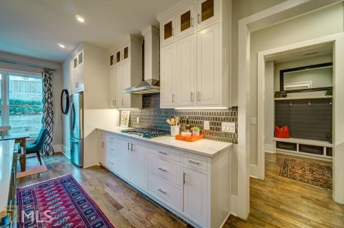 2382 Ewing Dr, Atlanta GA  30319-3929 exterior
