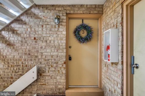5009 Green Mountain Cir, Columbia, MD 21044-2433
