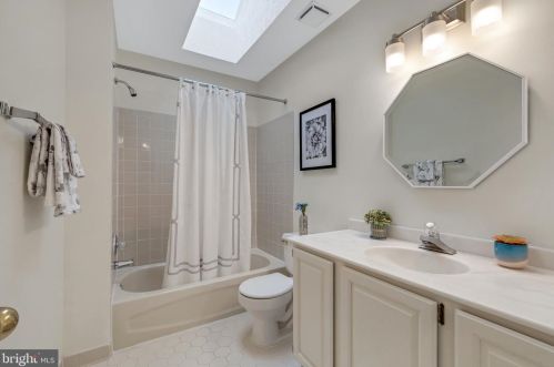 1929 Morningmist Dr, Silver Spring MD exterior