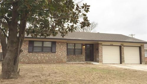 206 Collier Dr, Norman, OK 73069-5210