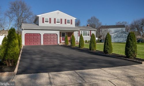 9 Michele Ct, Trenton, NJ 08619-1113