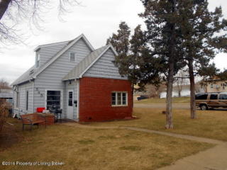 545 1st Ave, Dickinson, ND 58601-4432