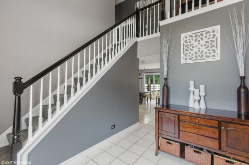 175 Aberdeen Dr, Barrington Hills, IL 60102