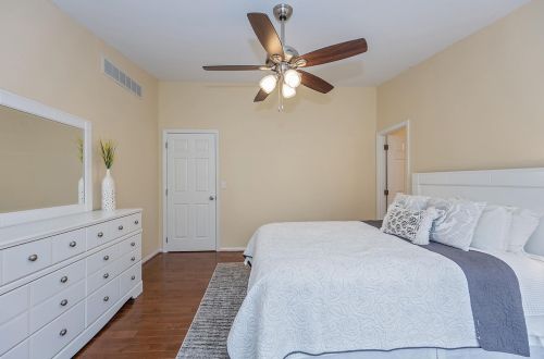 231 Hastings St, Cincinnati OH 45219-1420 exterior