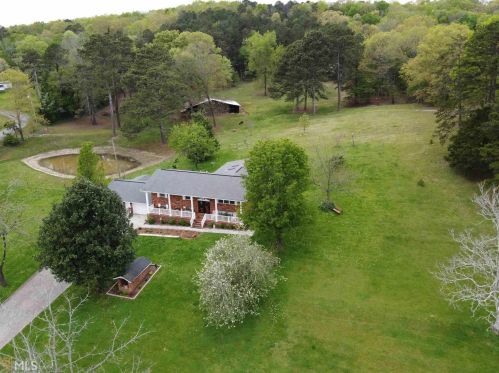 1736 Peavine Rd, Rock Spring, GA 30739-2025
