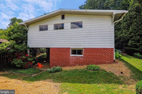 2205 Richland Pl, Silver Spring MD 20910-2331 exterior