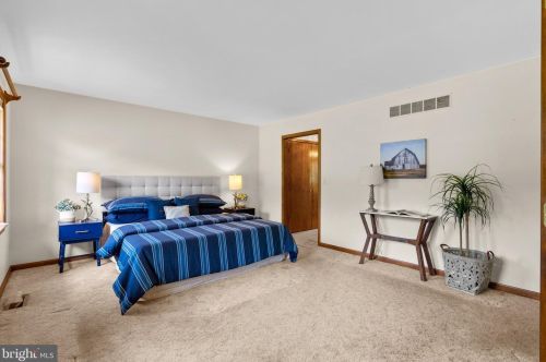 738 Sharpsburg Dr, Davidsonville MD 21035-1927 exterior