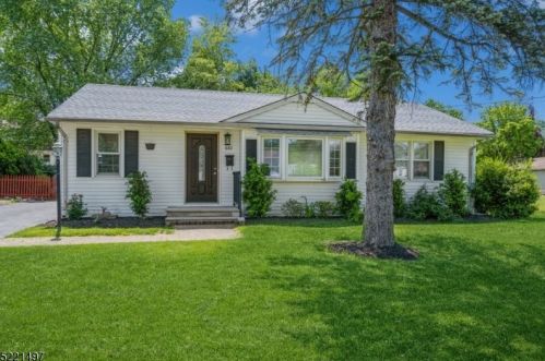 642 Boesel Ave, Manville, NJ 08835-2415