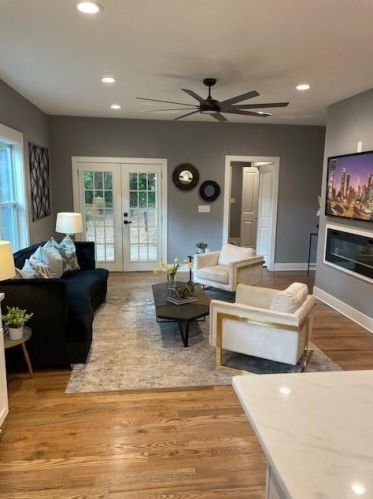 1698 Evans Dr, Atlanta GA  30310-4502 exterior