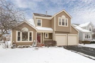 18 Garfield Ln, Streamwood, IL 60107-1382