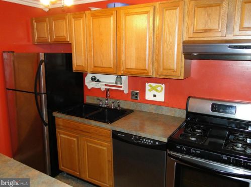 12658 Dara Dr, Woodbridge, VA 22192-2758
