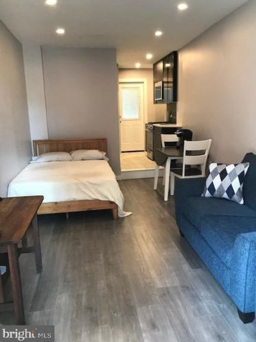 605 20 St, Philadelphia PA 19140-1005 exterior