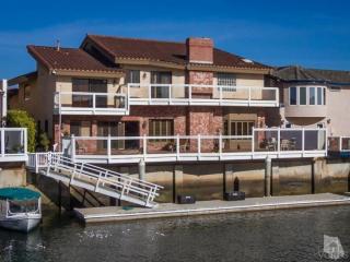 2121 Ravoli Dr, Oxnard, CA 93035-2924
