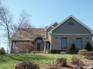 101 Sailview Dr, Forest, VA 24551-1843