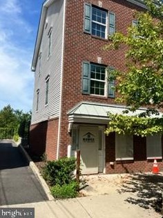 743 Centre St, Trenton, NJ 08611-3324