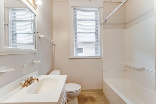 811 Academy Ave, Cincinnati OH  45205-1623 exterior