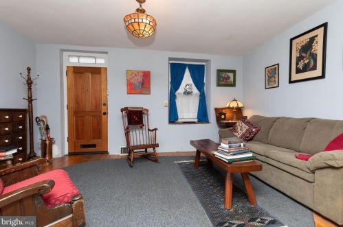 110 Allens Ln, Philadelphia, PA 19119-4102