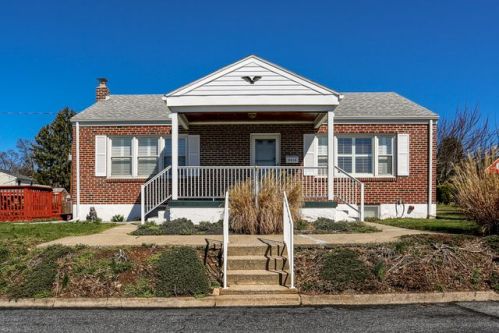 4616 Lancaster St, Harrisburg, PA 17111-2677