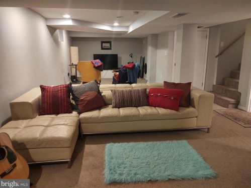 3201 Henderson Ave, Silver Spring MD 20902-1921 exterior