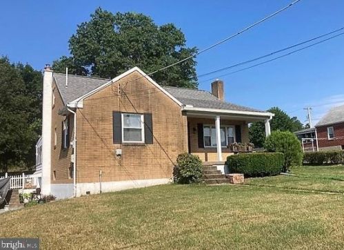 904 Blue Bell Ave, Harrisburg, PA 17112-1804