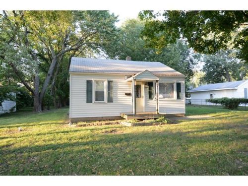 1612 Hunt St, Decatur, IL 62526-3539