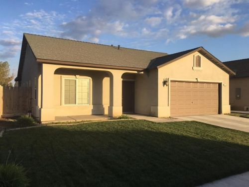 1179 Toschi Dr, Madera, CA 93637-8844