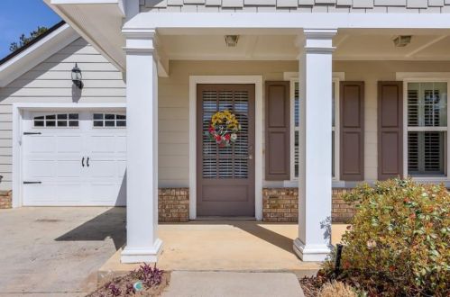 427 Thaxton Ln, Holly Springs, GA 30188-7894