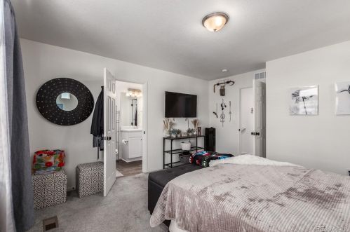 4501 Quemoy St, Aurora CO 80019-6025 exterior