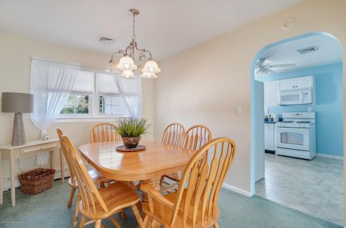 893 Lincoln St, Tinton Falls NJ 07701-5752 exterior