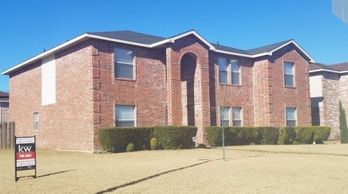 700 Meandering Dr, Cedar Hill, TX 75104-6066