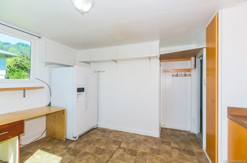 3050 Manoa Rd, Honolulu HI  96822-3301 exterior