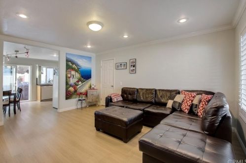 38 Fallbrook, Irvine CA  92604-3354 exterior