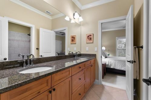 5850 Garber Dr, Atlanta GA  30328-5151 exterior