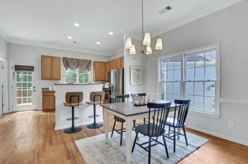 179 Bowen Cir, Atlanta GA  30315-2602 exterior
