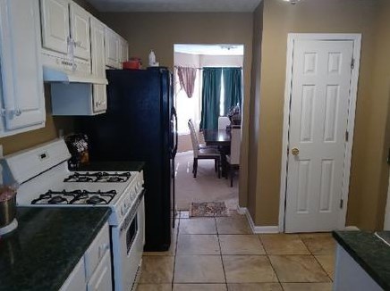 556 Harvick Cir, Stockbridge GA  30281-4460 exterior