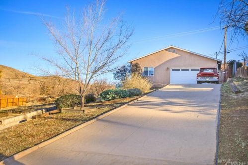 42846 Montello Dr, Leona Valley, CA 93532-1401