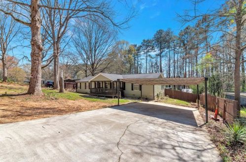 50 Wake Dr, Stockbridge, GA 30281-4633