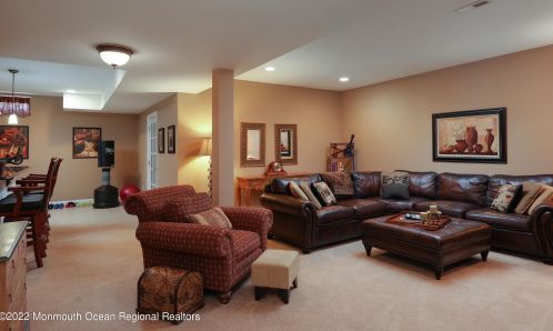 9 Majestic Dr, Tinton Falls NJ 07724-4760 exterior